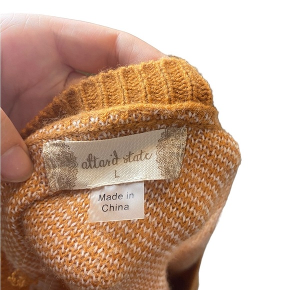 Altar’d State Daisy Print Sweater - Picture 5 of 6